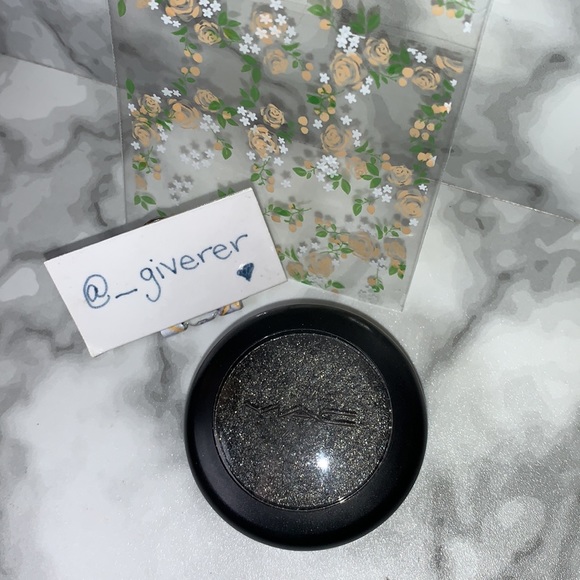 Jet Couture Pressed Pigments Eyeshadow MAC - Picture 6 of 14